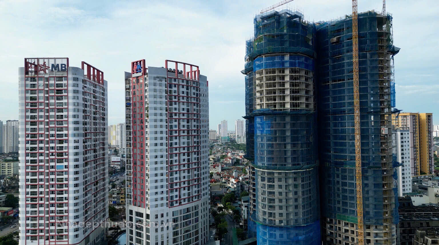 Sự kiện cất nóc
